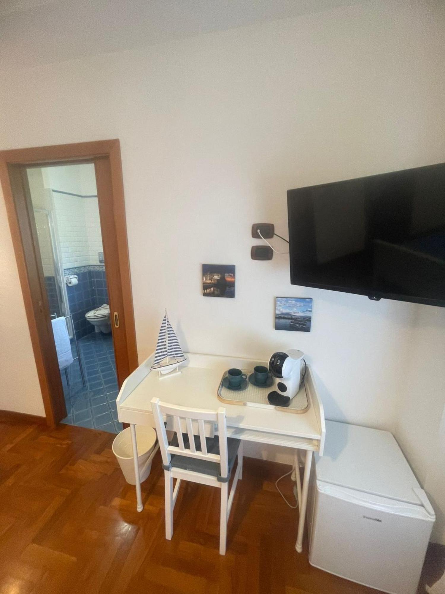 Reginella House Hotel Napoli Ngoại thất bức ảnh