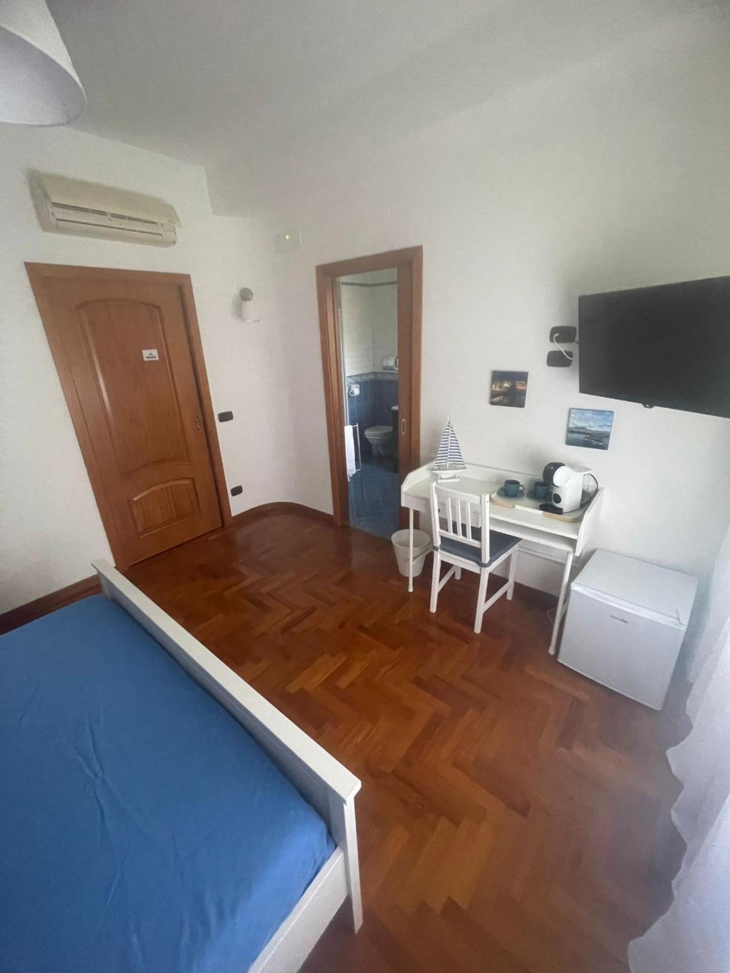 Reginella House Hotel Napoli Ngoại thất bức ảnh